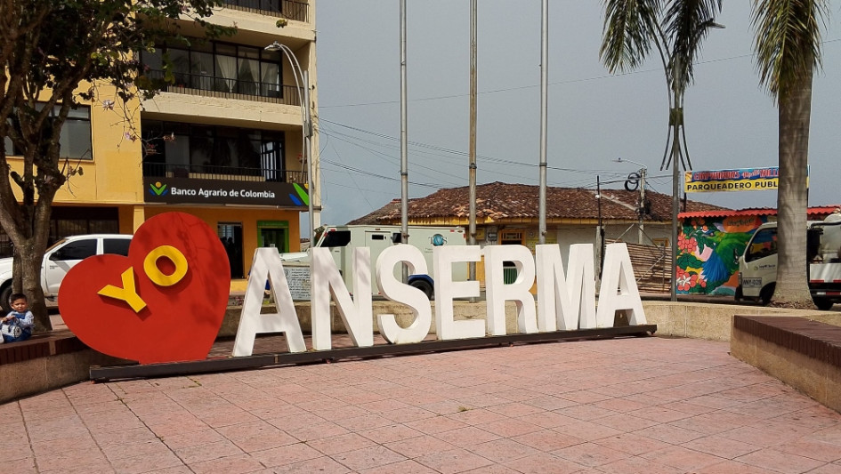 El letrero Yo amo Anserma lo movieron a otro sitio El letrero Yo amo Anserma lo movieron a otro sitio