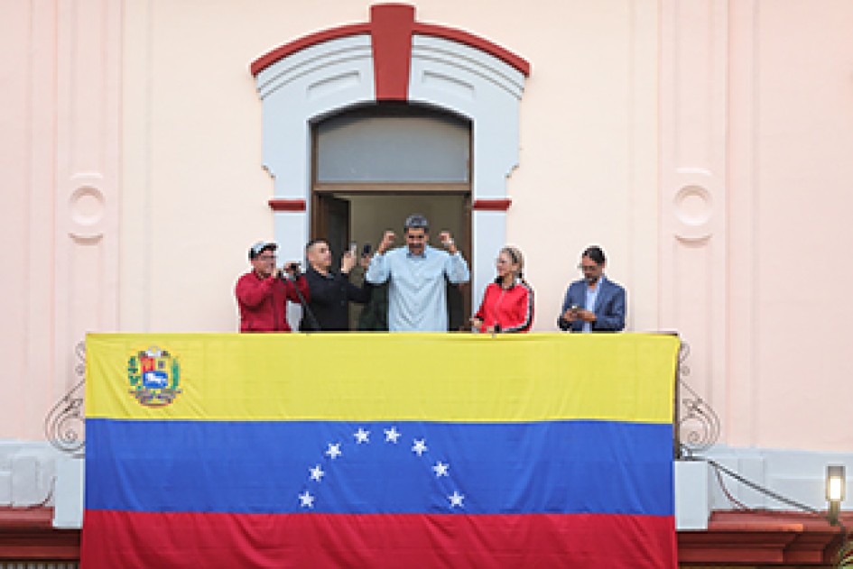 Maduro ordenó encerrar en dos cárceles de máxima seguridad a los más de 1.200 detenidos que, según la Fiscalía, han dejado las protestas en contra del resultado electoral. Maduro ordenó encerrar en dos cárceles de máxima seguridad a los más de 1.200 detenidos que, según la Fiscalía, han dejado las protestas en contra del resultado electoral.