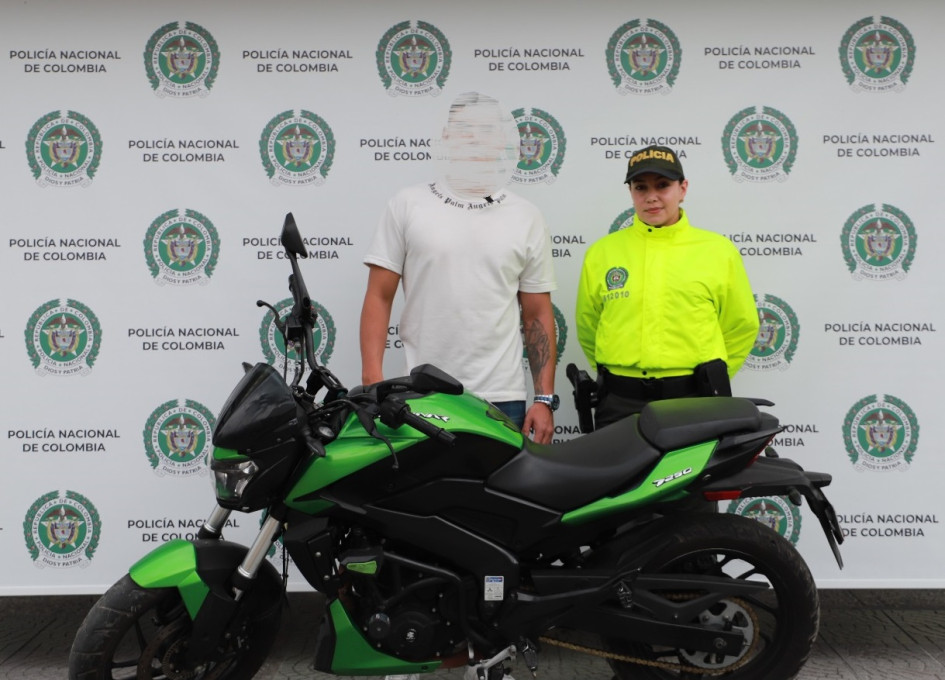 Esta moto avaluada en $15 millones estaba abandonada en zona rural de Manizales. Esta moto avaluada en $15 millones estaba abandonada en zona rural de Manizales.