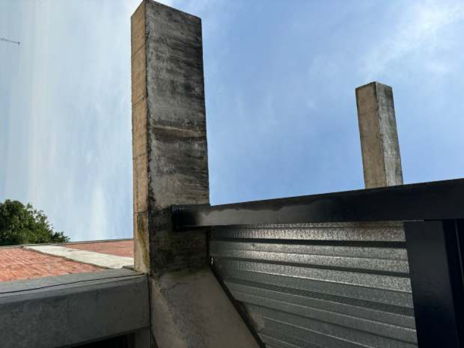 Humedades en columnas preocupan a comuidad educativa dle colegio San Gerardo María Mayela, de Norcasia. Humedades en columnas preocupan a comuidad educativa dle colegio San Gerardo María Mayela, de Norcasia.