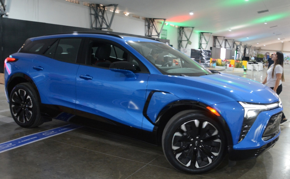 Esta Chevrolet Blazer RS 100% eléctrica lo espera en la Feria de la Movilidad en Expoferias. Esta Chevrolet Blazer RS 100% eléctrica lo espera en la Feria de la Movilidad en Expoferias.