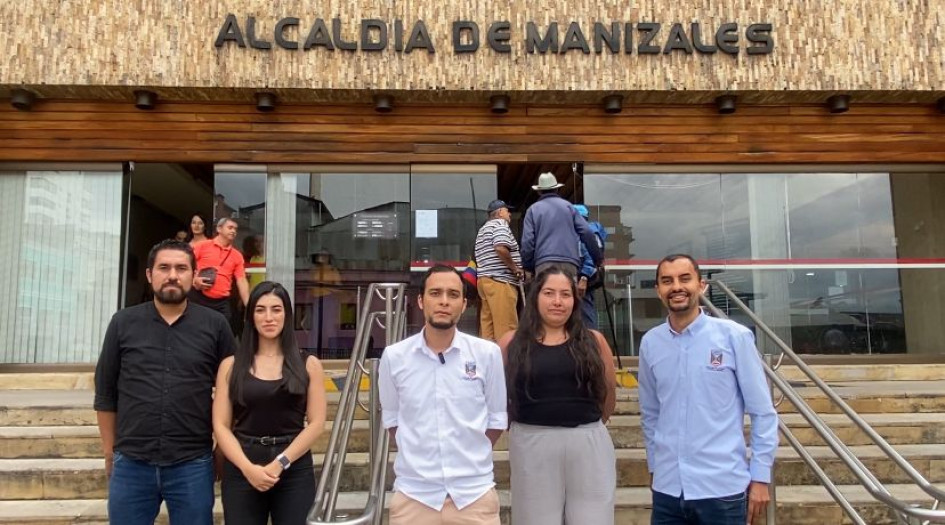 Solo estos funcionarios están autorizados para entregar los permisos. Evite a falsos tramitadores y no caiga en engaños. Solo estos funcionarios están autorizados para entregar los permisos. Evite a falsos tramitadores y no caiga en engaños.