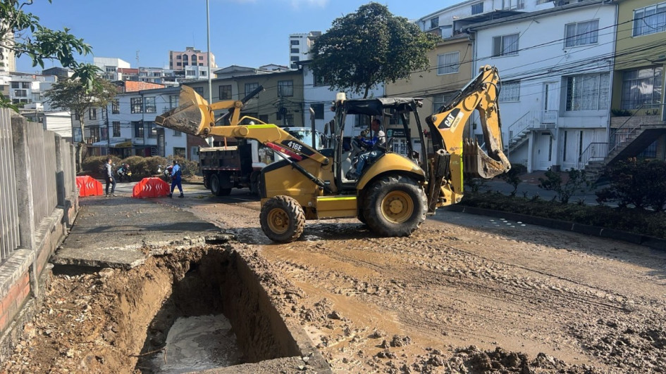 En febrero del 2024, el paso por el sector del colegio INEM sobre la avenida Paralela estuvo cerrado unos días a raíz de una falla en el sistema de acueducto. El cierre ahora será por obras de rehabilitación de la vía. En febrero del 2024, el paso por el sector del colegio INEM sobre la avenida Paralela estuvo cerrado unos días a raíz de una falla en el sistema de acueducto. El cierre ahora será por obras de rehabilitación de la vía.