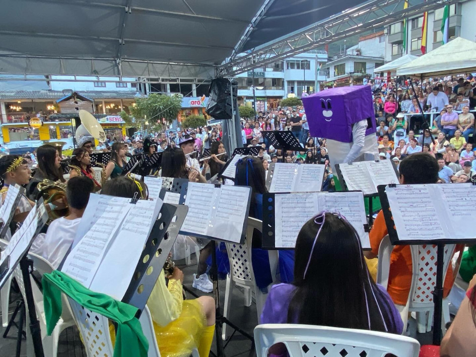 Riosucio recibe a las bandas de la zona del Alto Occidente. Riosucio recibe a las bandas de la zona del Alto Occidente.