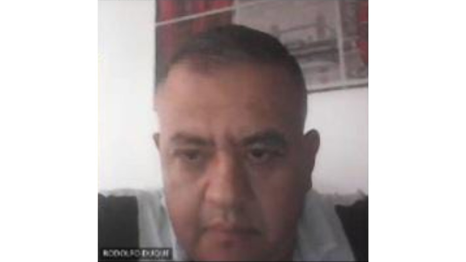Divier Rodolfo Duque Ramírez, cabecilla de la banda China, que vendía licor adulterado en Manizales, aceptó cargos. Divier Rodolfo Duque Ramírez, cabecilla de la banda China, que vendía licor adulterado en Manizales, aceptó cargos.