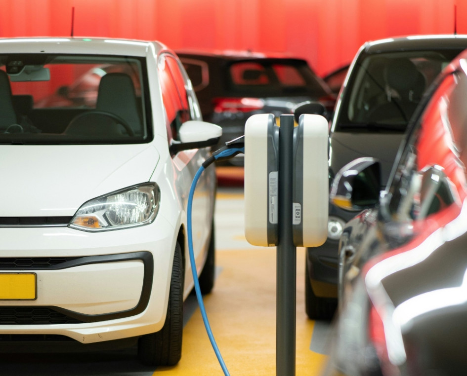 Los carros eléctricos ahora poseen un tiempo de carga que da más tiempo de uso. Los carros eléctricos ahora poseen un tiempo de carga que da más tiempo de uso.