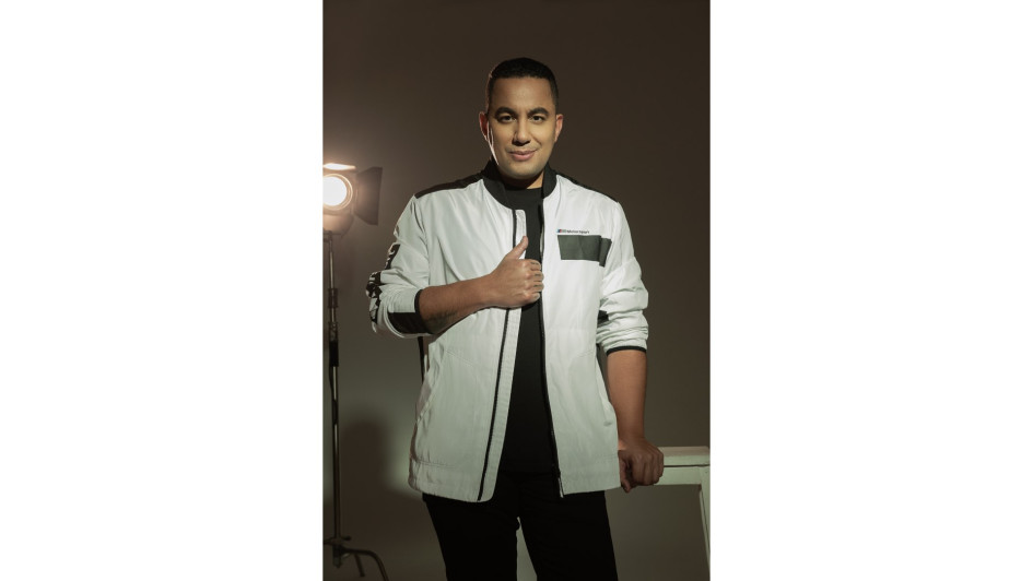 Felipe Peláez, artista colombiano. Felipe Peláez, artista colombiano.