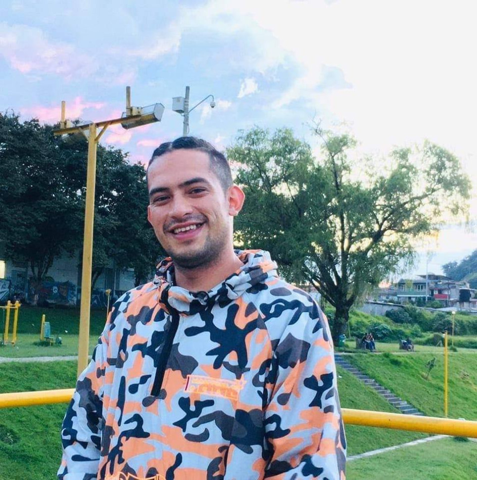 Hárold Cano Cifuentes era un reconocido rapero, grafitero y golfista de Manizales. Hárold Cano Cifuentes era un reconocido rapero, grafitero y golfista de Manizales.