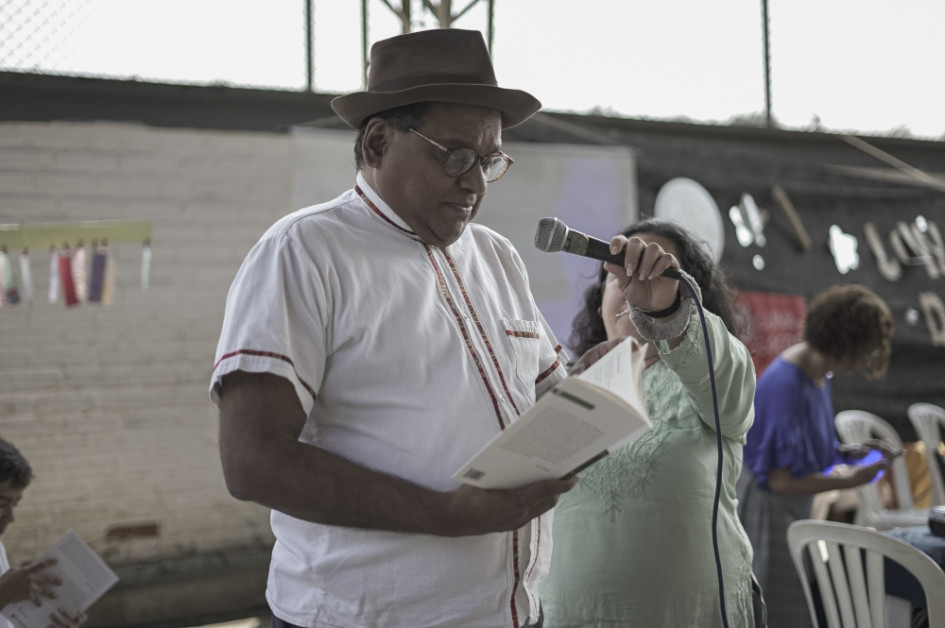 Indran poeta invitado a Luna de Locos festival de poesía en Pereira Indran poeta invitado a Luna de Locos festival de poesía en Pereira