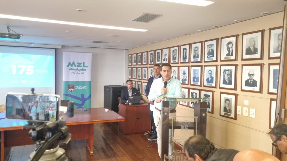 El alcalde de Manizales, Jorge Eduardo Rojas, este jueves en rueda de prensa. El alcalde de Manizales, Jorge Eduardo Rojas, este jueves en rueda de prensa.