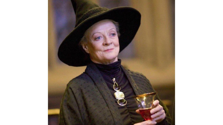 Maggie Smith, conocidad como la profesora Minerva McGonagall en Harry Potter. Maggie Smith, conocidad como la profesora Minerva McGonagall en Harry Potter.