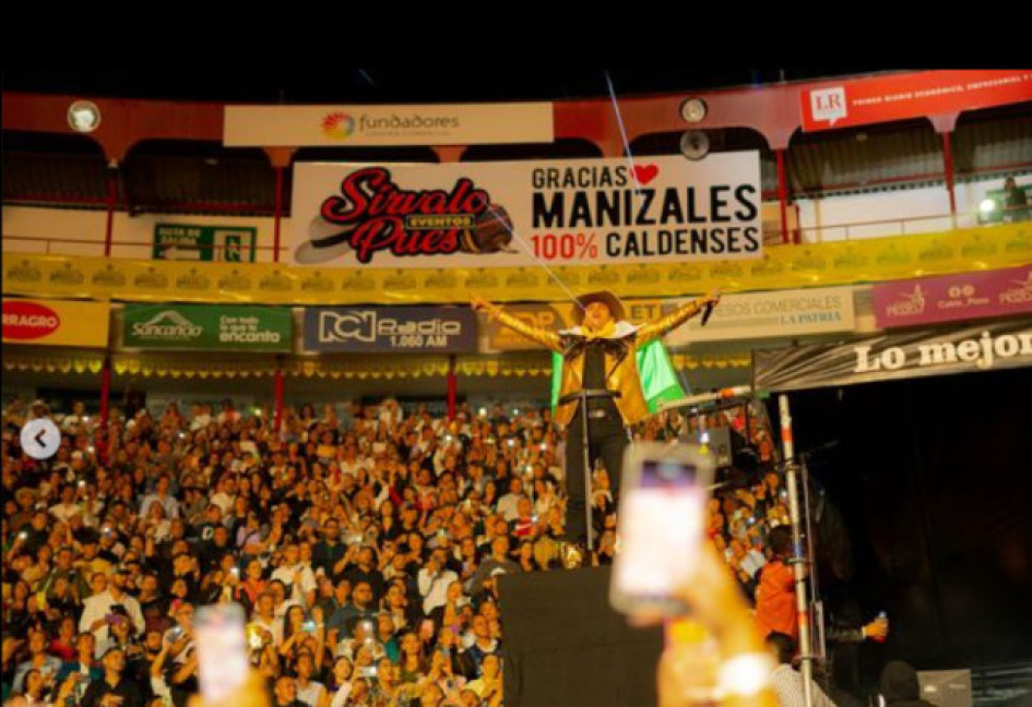 Según la Alcaldía el aforo máximo para el concierto de Yeison Jiménez en la Plaza de Toros era de 9300 boletas y se vendieron una mil más. Según la Alcaldía el aforo máximo para el concierto de Yeison Jiménez en la Plaza de Toros era de 9300 boletas y se vendieron una mil más.