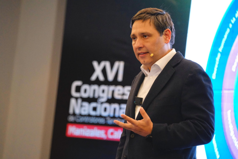Mauricio Lizcano, ministro de las TIC, durante su participación en el Congreso Nacional de Contralores en Caldas. Mauricio Lizcano, ministro de las TIC, durante su participación en el Congreso Nacional de Contralores en Caldas.