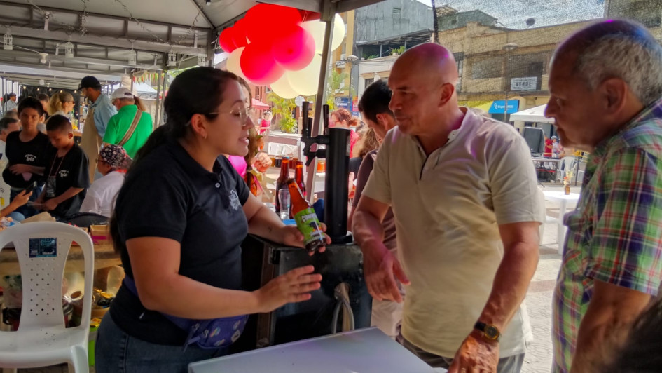 En Chinchiná vendieron cerveza artesanal y gastronomía. Fue en el Gastrofest 2024, que se cumplió el sábado y el domingo en el Parque de Bolívar, con expositores locales y de Belén de Umbría y Riosucio. En Chinchiná vendieron cerveza artesanal y gastronomía. Fue en el Gastrofest 2024, que se cumplió el sábado y el domingo en el Parque de Bolívar, con expositores locales y de Belén de Umbría y Riosucio.