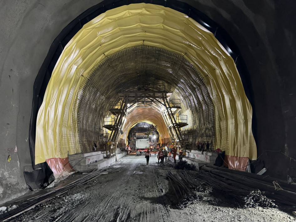 El Gobierno nacional cedió parte de las obras de La Nueva Vía al Mar - Túnel del Toyo a Antioquia. Así se ven los trabajos que ahora corresponden a la Gobernación. El Gobierno nacional cedió parte de las obras de La Nueva Vía al Mar - Túnel del Toyo a Antioquia. Así se ven los trabajos que ahora corresponden a la Gobernación.