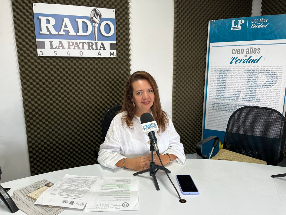 Lina María Cardona, profesional universitaria de la Secretaría de Salud de Manizales del programa de Salud Mental. Lina María Cardona, profesional universitaria de la Secretaría de Salud de Manizales del programa de Salud Mental.