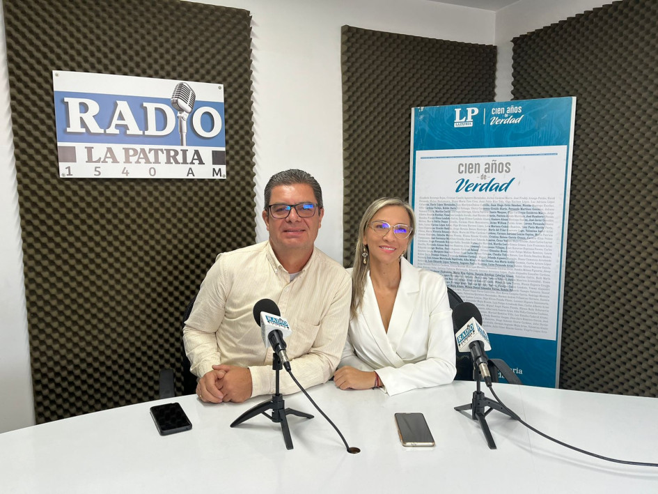 Juan Pablo Jaramillo, director de Loopa, y Yolima Sánchez, coordinadora académica y de comunicaciones de Loopa. Juan Pablo Jaramillo, director de Loopa, y Yolima Sánchez, coordinadora académica y de comunicaciones de Loopa.