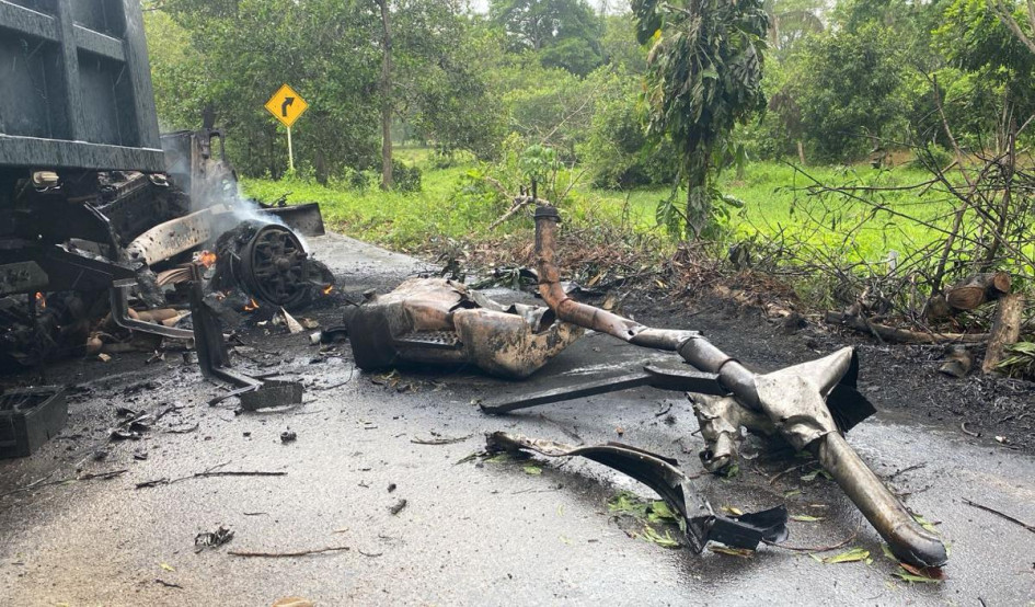 El presidente Gustavo Petro condenó el ataque del ELN el pasado viernes, que dejó dos soldados muertos y 27 heridos. El presidente Gustavo Petro condenó el ataque del ELN el pasado viernes, que dejó dos soldados muertos y 27 heridos.