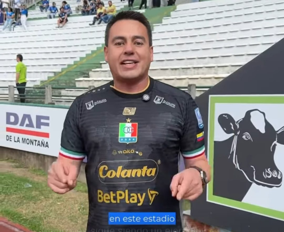 El alcalde de Manizales, Jorge Eduardo Rojas, les abrió las puertas de la ciudad a las barras de los equipos de Colombia para asistir al estadio Palogrande. El alcalde de Manizales, Jorge Eduardo Rojas, les abrió las puertas de la ciudad a las barras de los equipos de Colombia para asistir al estadio Palogrande.