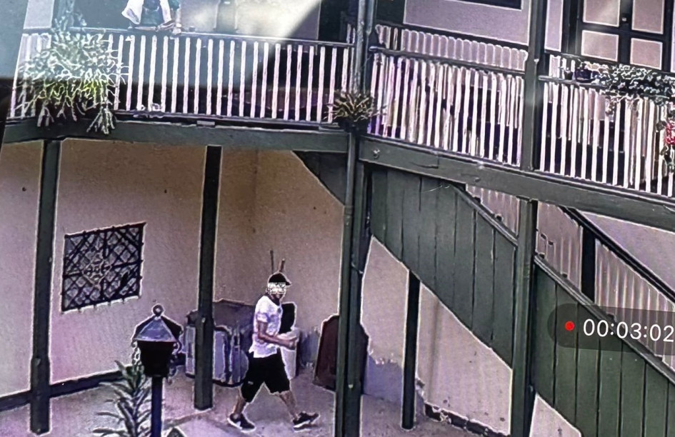 En cámaras de seguridad quedó grabado el sujeto que hurtó elementos en Pácora. En cámaras de seguridad quedó grabado el sujeto que hurtó elementos en Pácora.
