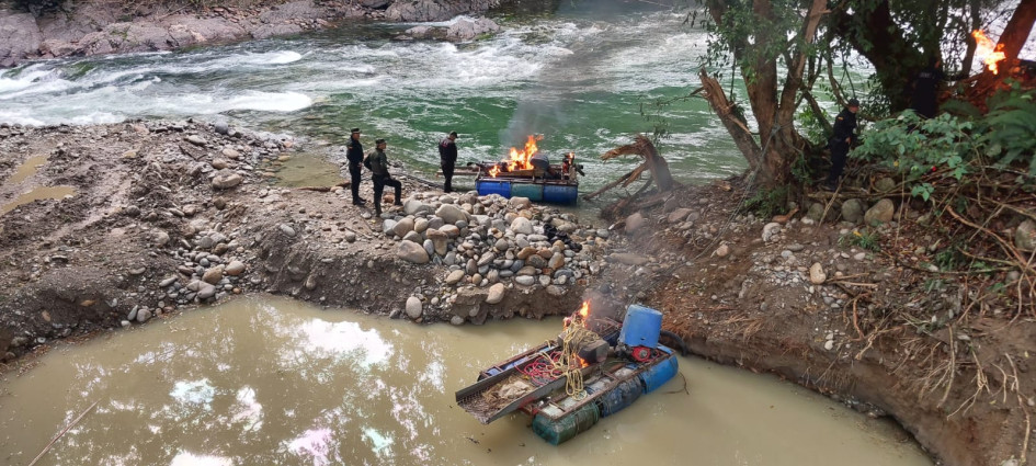 Durante el operativo no se registraron capturas, pero lograron intervenir 18 puntos para la extracción ilícita de minerales. Durante el operativo no se registraron capturas, pero lograron intervenir 18 puntos para la extracción ilícita de minerales.