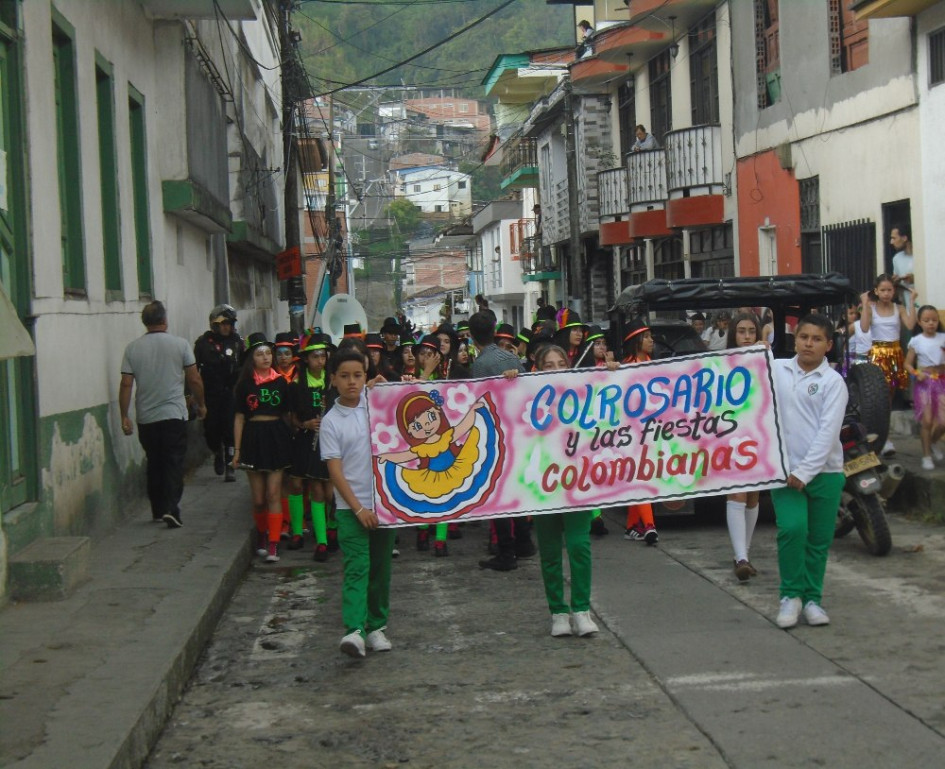 La fiesta del estudiante rosarista se realiza en homenaje a Nuestra Señora del Rosario, patrona de los colegios de la Arquidiócesis. La fiesta del estudiante rosarista se realiza en homenaje a Nuestra Señora del Rosario, patrona de los colegios de la Arquidiócesis.
