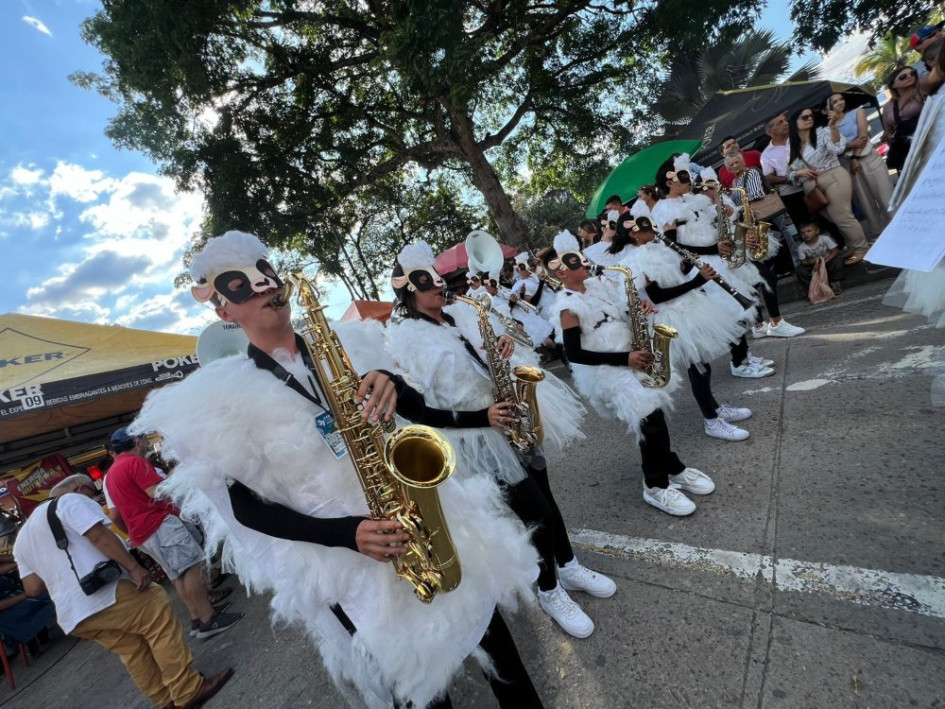 La banda de Montebonito (Marulanda) en el desfile en La Vega (Cundinamarca). La banda de Montebonito (Marulanda) en el desfile en La Vega (Cundinamarca).