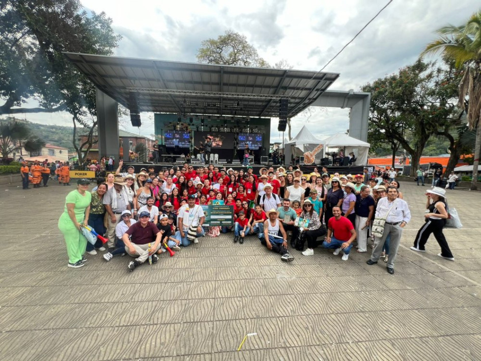 La Banda Sinfónica de la Institución Educativa de Montebonito (Marulanda). La Banda Sinfónica de la Institución Educativa de Montebonito (Marulanda).