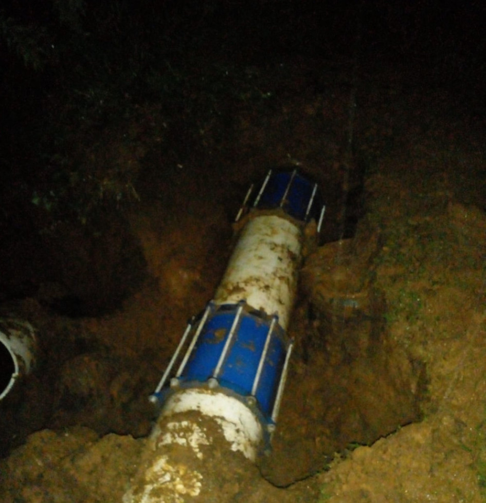 TUBERÍA DAÑADA EN ANSERMA TUBERÍA DAÑADA EN ANSERMA