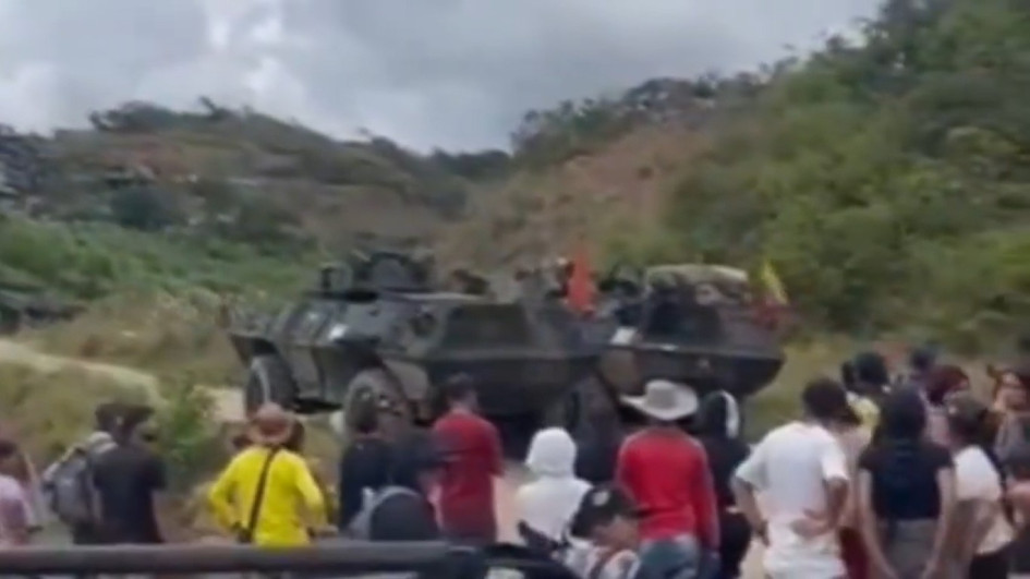 Los militares están utilizando "unidades especiales, aeronaves y capacidades de artillería" para la Operación Perseo, que busca retomar el control de El Plateado (Cauca). Los militares están utilizando "unidades especiales, aeronaves y capacidades de artillería" para la Operación Perseo, que busca retomar el control de El Plateado (Cauca).