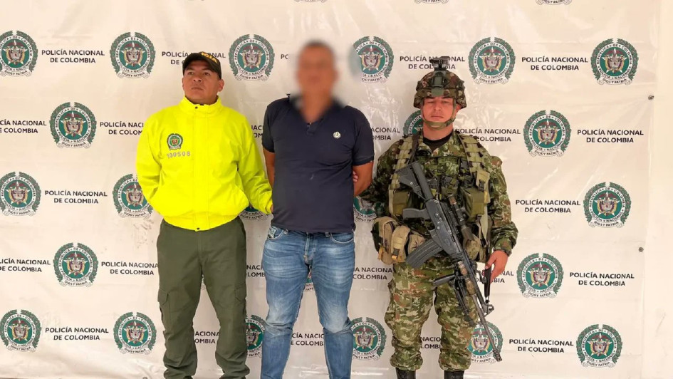 Alias El Mecánico, del Estado Mayor Central (Emc), fue capturado. Es acusado de operar drones para realizar ataques contra la población y la fuerza pública en Nariño. Alias El Mecánico, del Estado Mayor Central (Emc), fue capturado. Es acusado de operar drones para realizar ataques contra la población y la fuerza pública en Nariño.