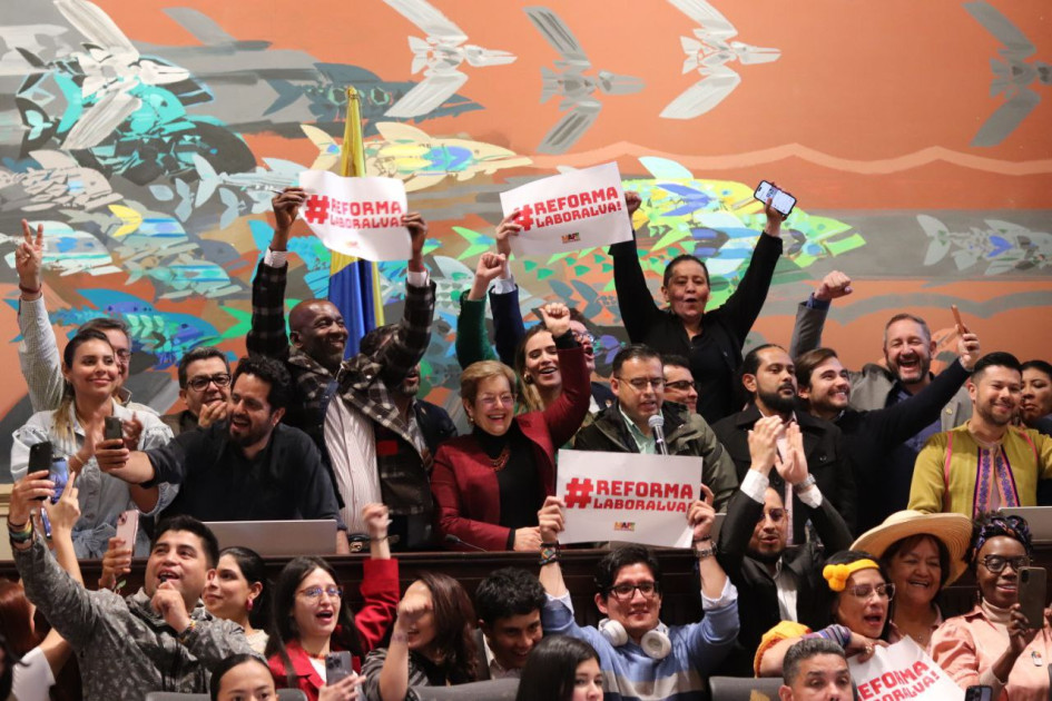 La aprobación de la reforma laboral fue ampliamente celebrada La aprobación de la reforma laboral fue ampliamente celebrada