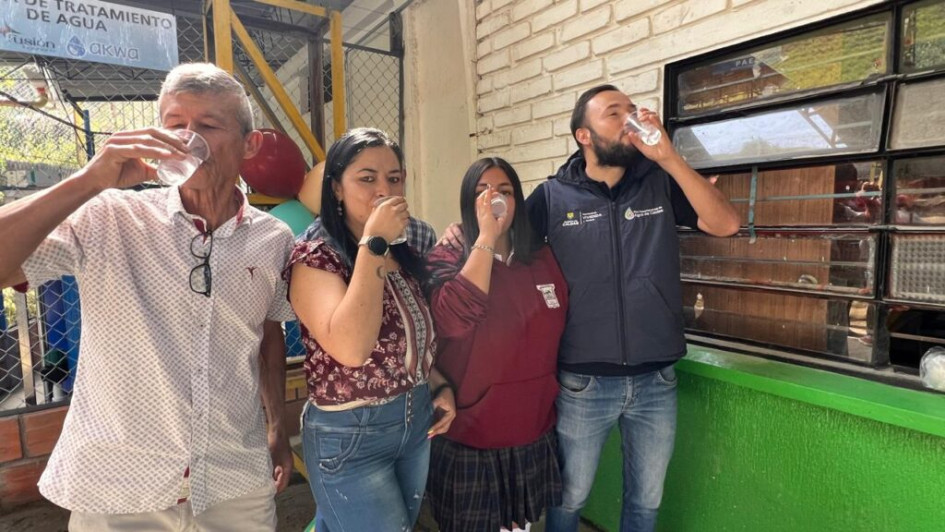 154 estudiantes, docentes y administrativos se beneficiarán con la obra. 154 estudiantes, docentes y administrativos se beneficiarán con la obra.