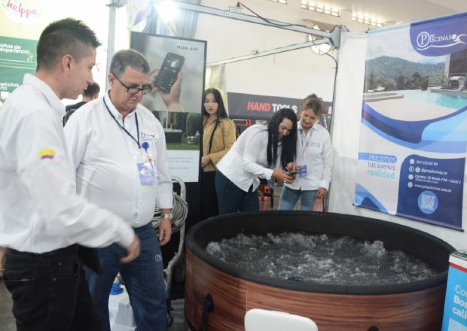 Tres días de compras y ventas con la I Feria Empresarial y de Emprendimiento Manizales, en Expoferias. La Alcaldía tiene la idea de continuar para apoyar los negocios de la ciudad, pues indica que la acogida de empresarios y público superó las expectativas. Tres días de compras y ventas con la I Feria Empresarial y de Emprendimiento Manizales, en Expoferias. La Alcaldía tiene la idea de continuar para apoyar los negocios de la ciudad, pues indica que la acogida de empresarios y público superó las expectativas.