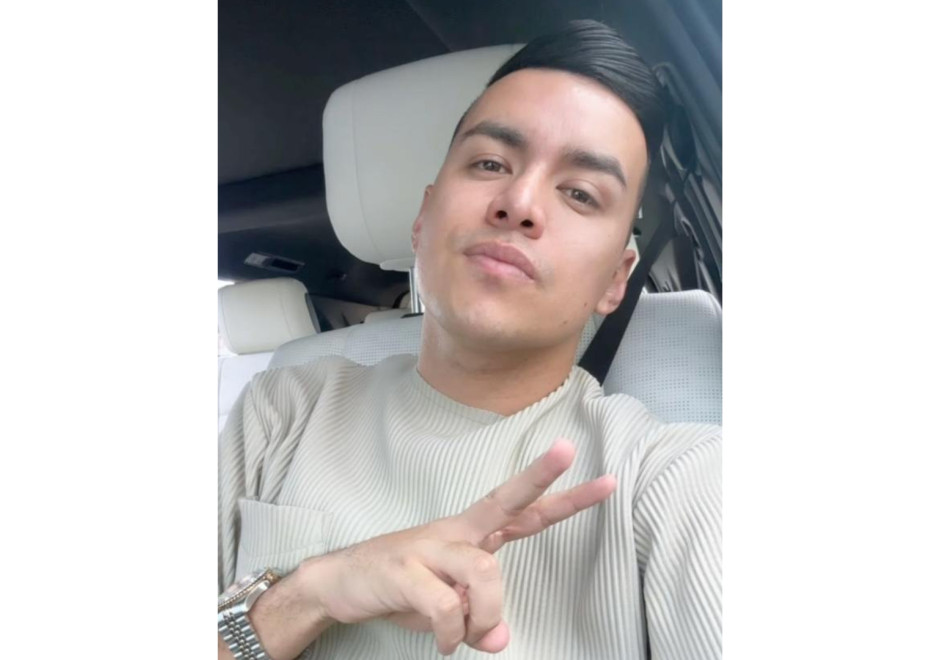 Yeison Jiménez, cantante de música popular. Yeison Jiménez, cantante de música popular.