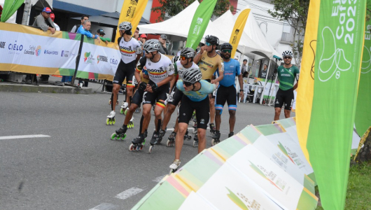 12 caldenses corrieron las maratones de patinaje en la Avenida Santander de Manizales