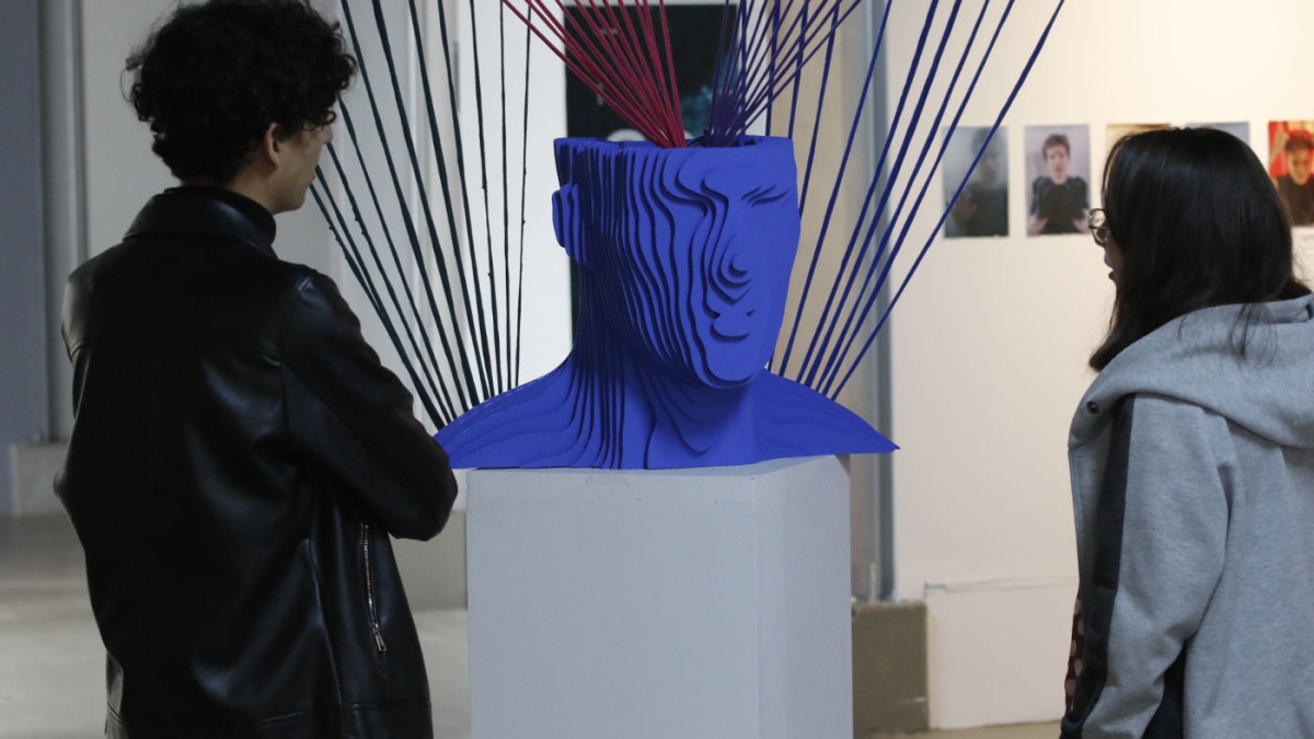 muestra de estudiantes en el Colombo