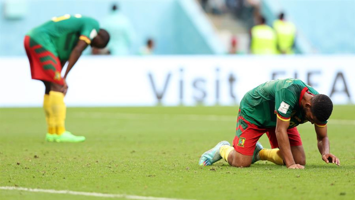 Dos goles en dos minutos para Serbia y otros tantos en tres minutos para Camerún desataron la locura 