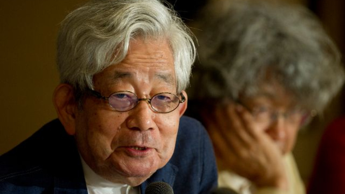 Kenzaburo Oe nació el 31 de enero de 1935 en Japón. 