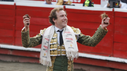 Román volvió a comulgar con Santa Bárbara: primera corrida de abono