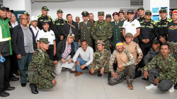 Reconocimientos del Día del Veterano en la Policía Caldas