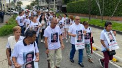 Un mes desaparecido: en Pereira oraron y marcharon para que retorne el padre Darío