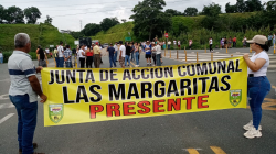 Manifestantes pidieron una glorieta y un puente elevado en Las Margaritas (Risaralda)