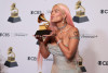 Karol G gana su primer Grammy a mejor álbum de música urbana por 'Mañana será bonito'